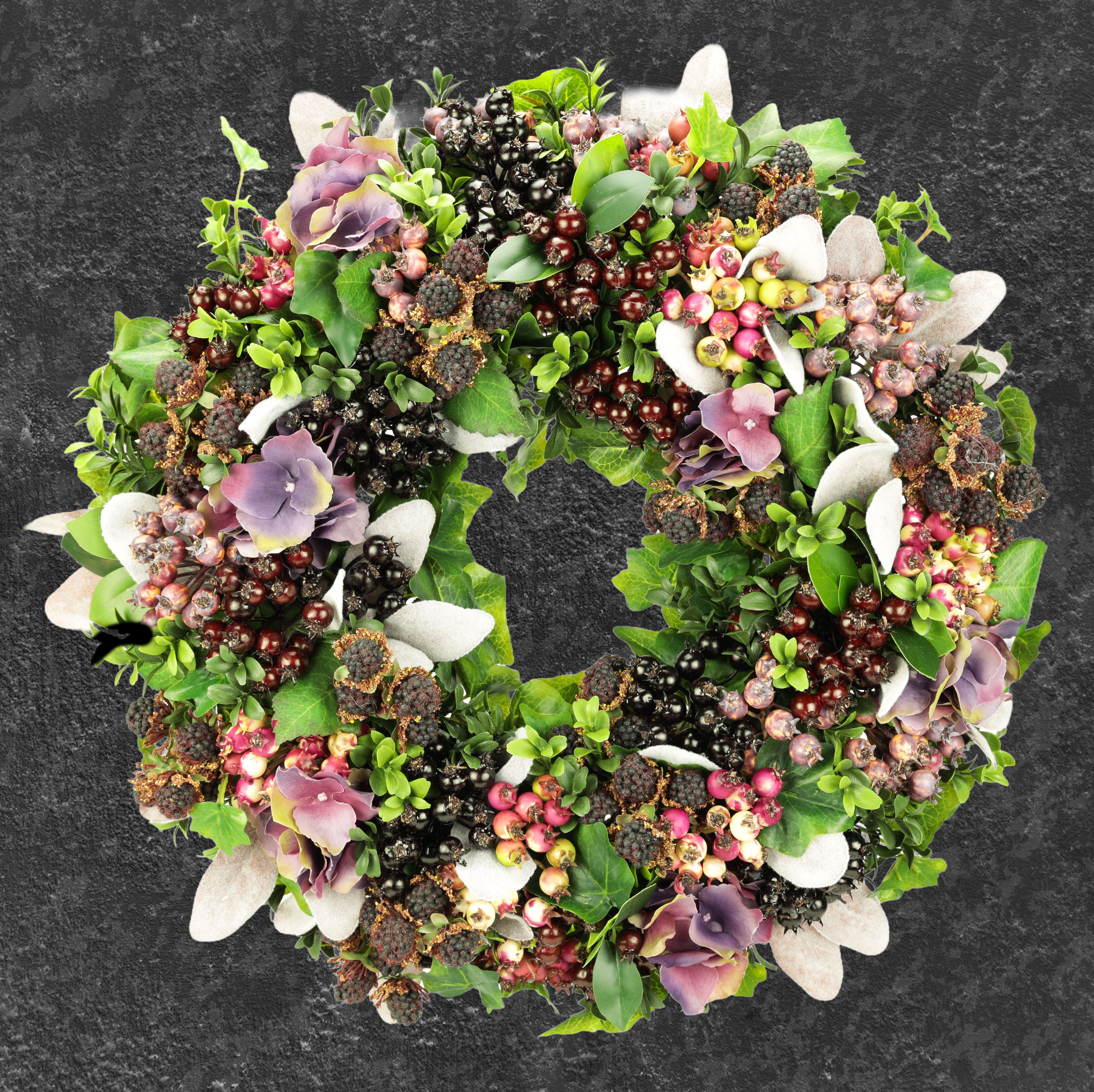 Kranz mit Beeren und Hortensien, handgefertigt, Ø ca. 43 cm - lila/schwarz