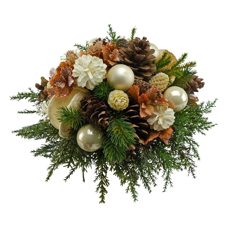 Tannenzapfenstrauß mit Kugeln und Thuja